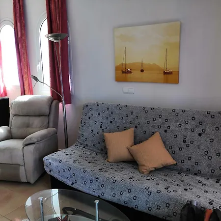 Apartamento Con Patio Y Salida A La Piscina. *