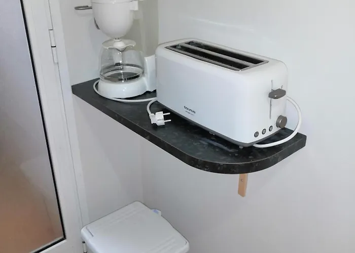 Con Patio Y Salida A La Piscina. Lejlighed