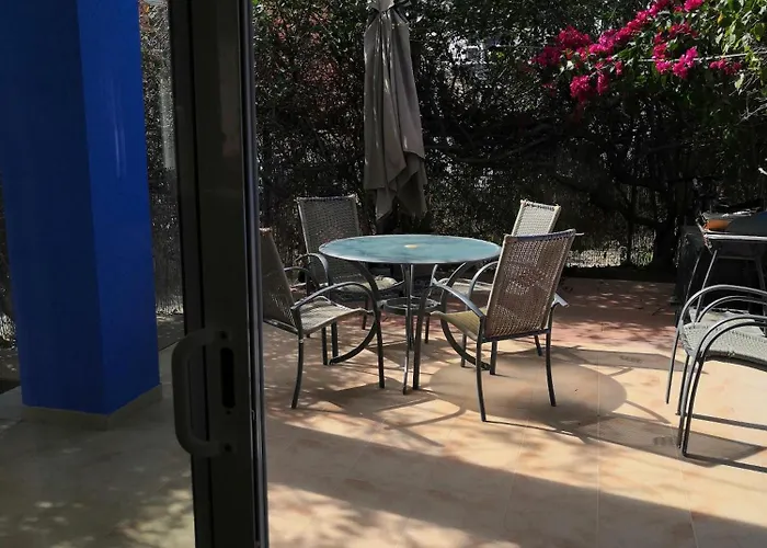 Con Patio Y Salida A La Piscina. Apartment Calpe